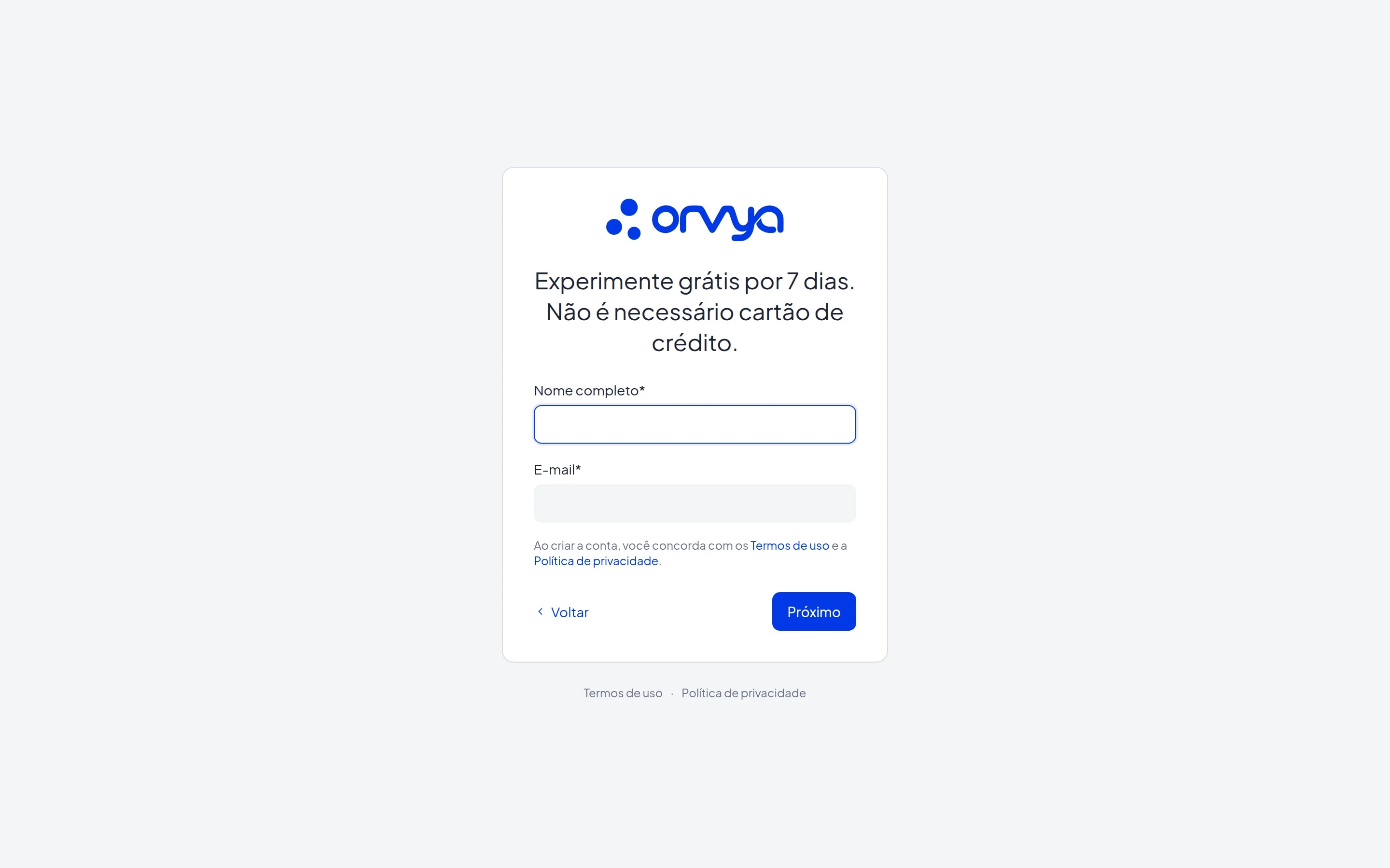 Primeiro passo do cadastro com os campos Nome completo e E-mail