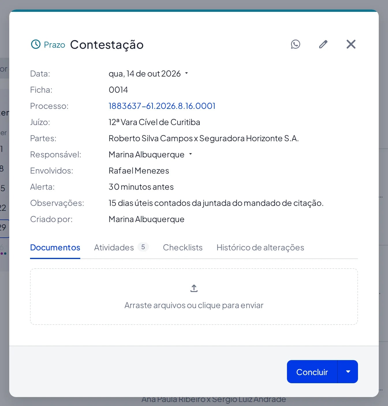Detalhe de um prazo com Data, linhas do processo, Responsável, Alerta, as abas e o botão Concluir no rodapé